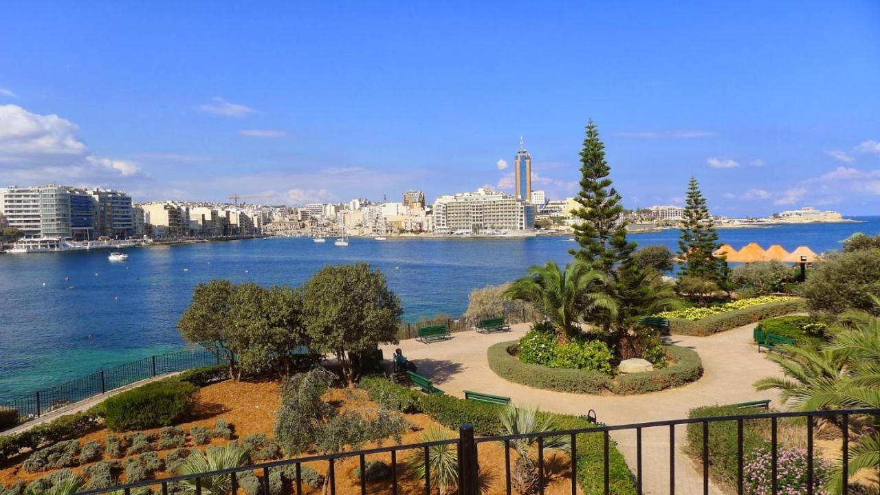 Idyllic Apartment Steps From The Promenade Sliema Extérieur photo